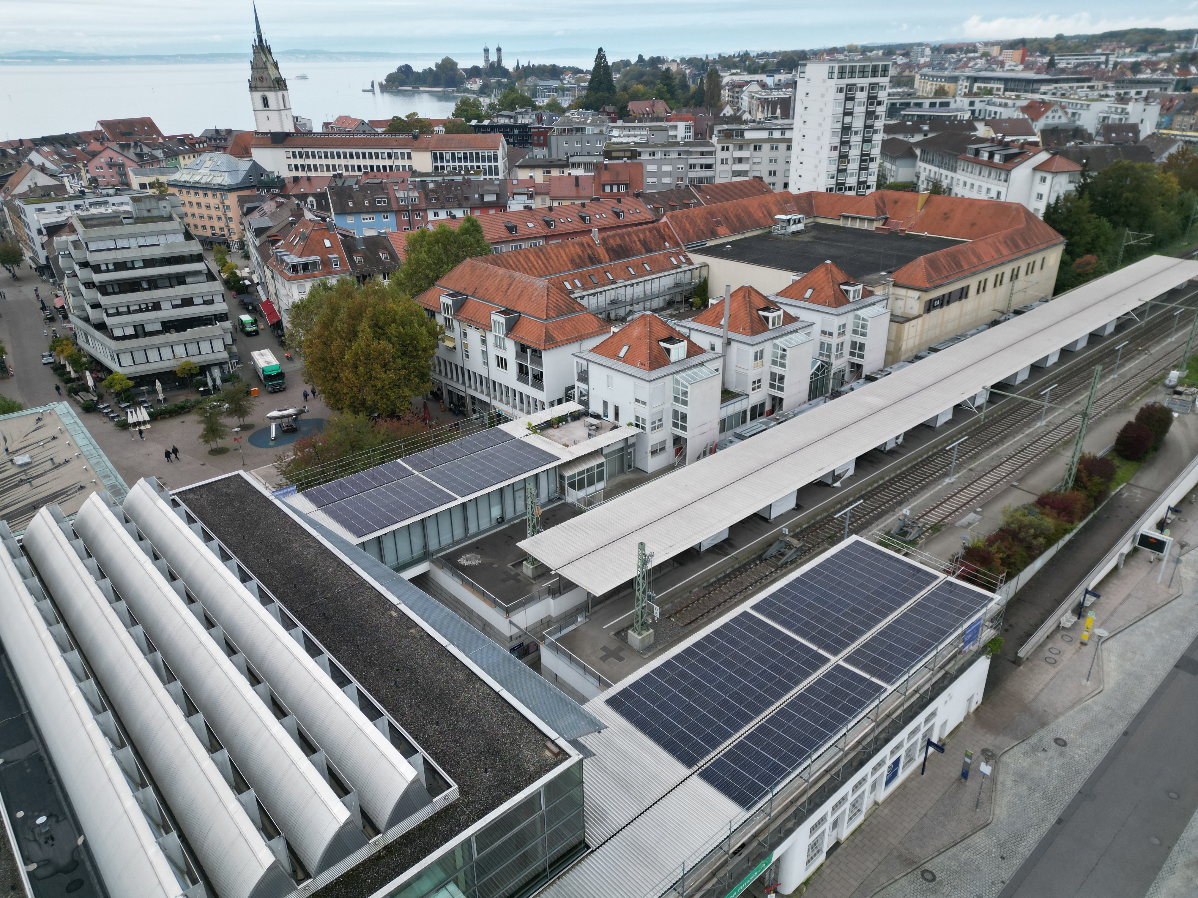 Steiler Aufstieg in Sachen Kostensenkung und Nachhaltigkeit durch leistungsstarke PV-Anlage